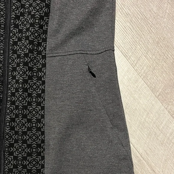 Title Nine Gray Sleeveless Mini Dress - Picture 5 of 9